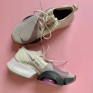 NIKE AIR ZOOM SUPERREPS (US 9.5)